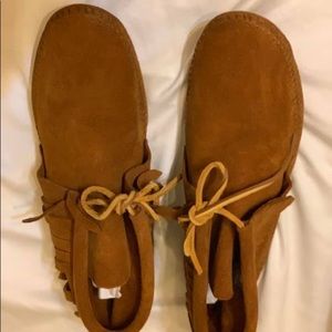 NEW Men’s Minnetonka Classic Fringe Soft Sole Boot